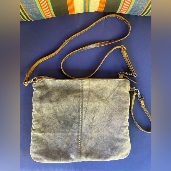 Crossbody Myra Bag - Picture 3 of 4